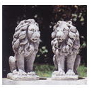 石像オブジェ：ライオン（左)